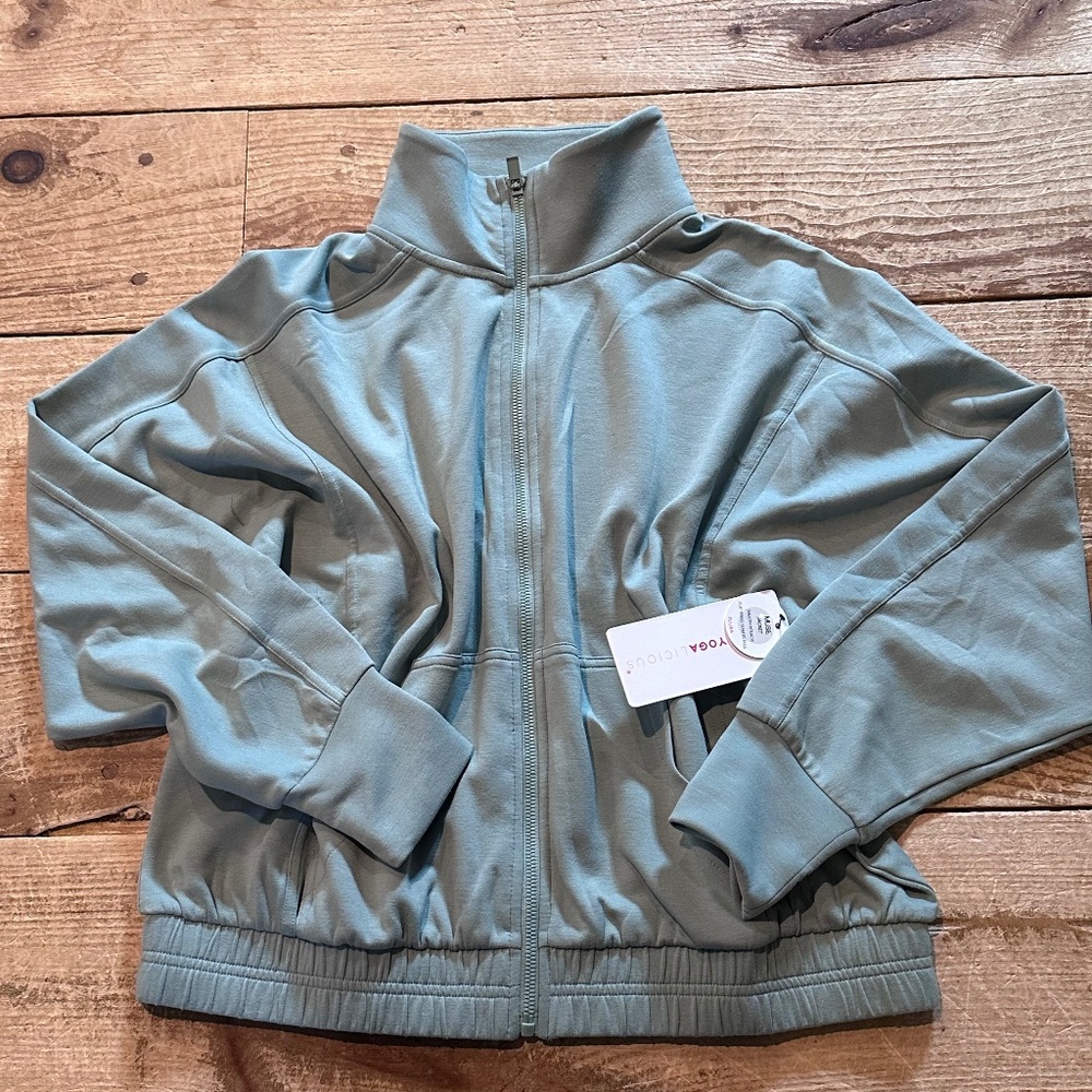 Yogalicious Scuba Muse Jacket Size Medium